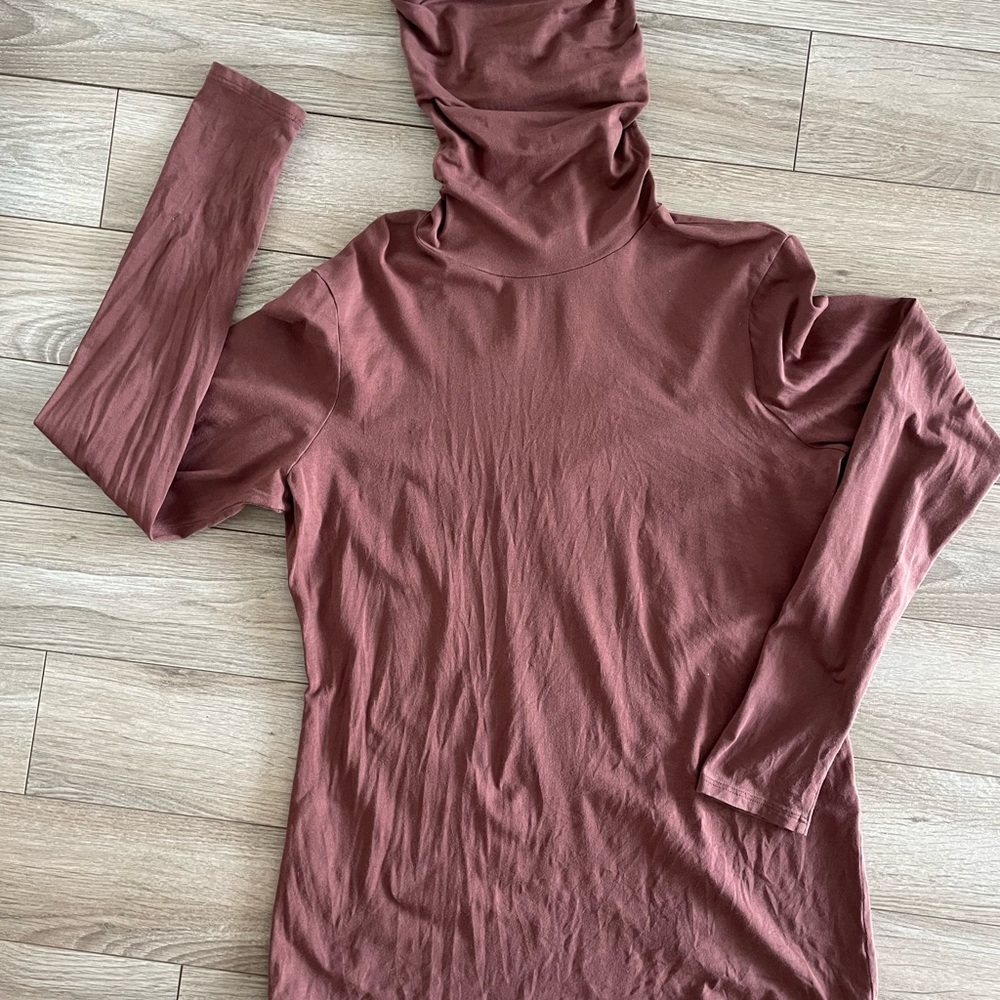 Peruvian Connection Burgundy Brown Turtleneck Top